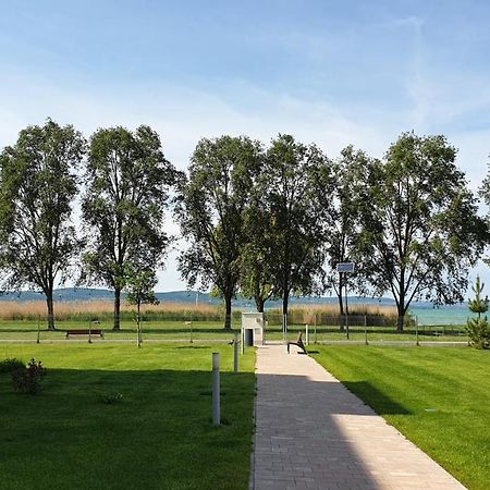 Lelle Resort B20 Balatonlelle Esterno foto