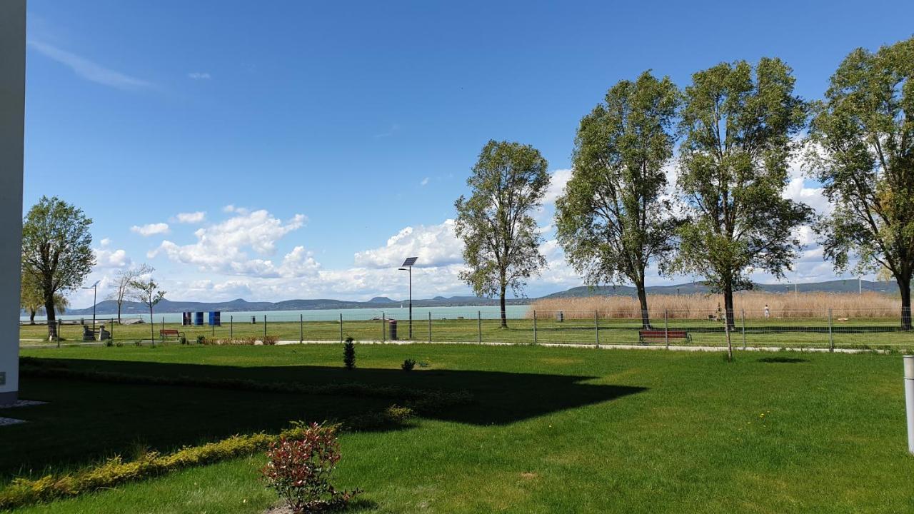 Lelle Resort B20 Balatonlelle Esterno foto