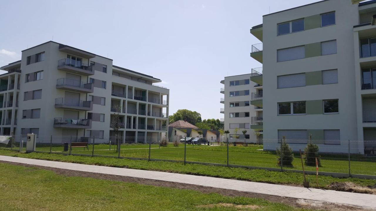 Lelle Resort B20 Balatonlelle Esterno foto
