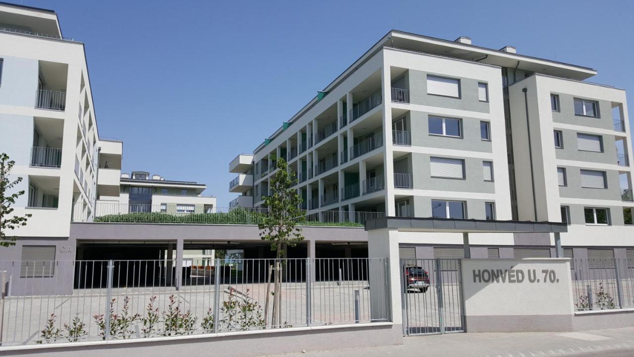Lelle Resort B20 Balatonlelle Esterno foto